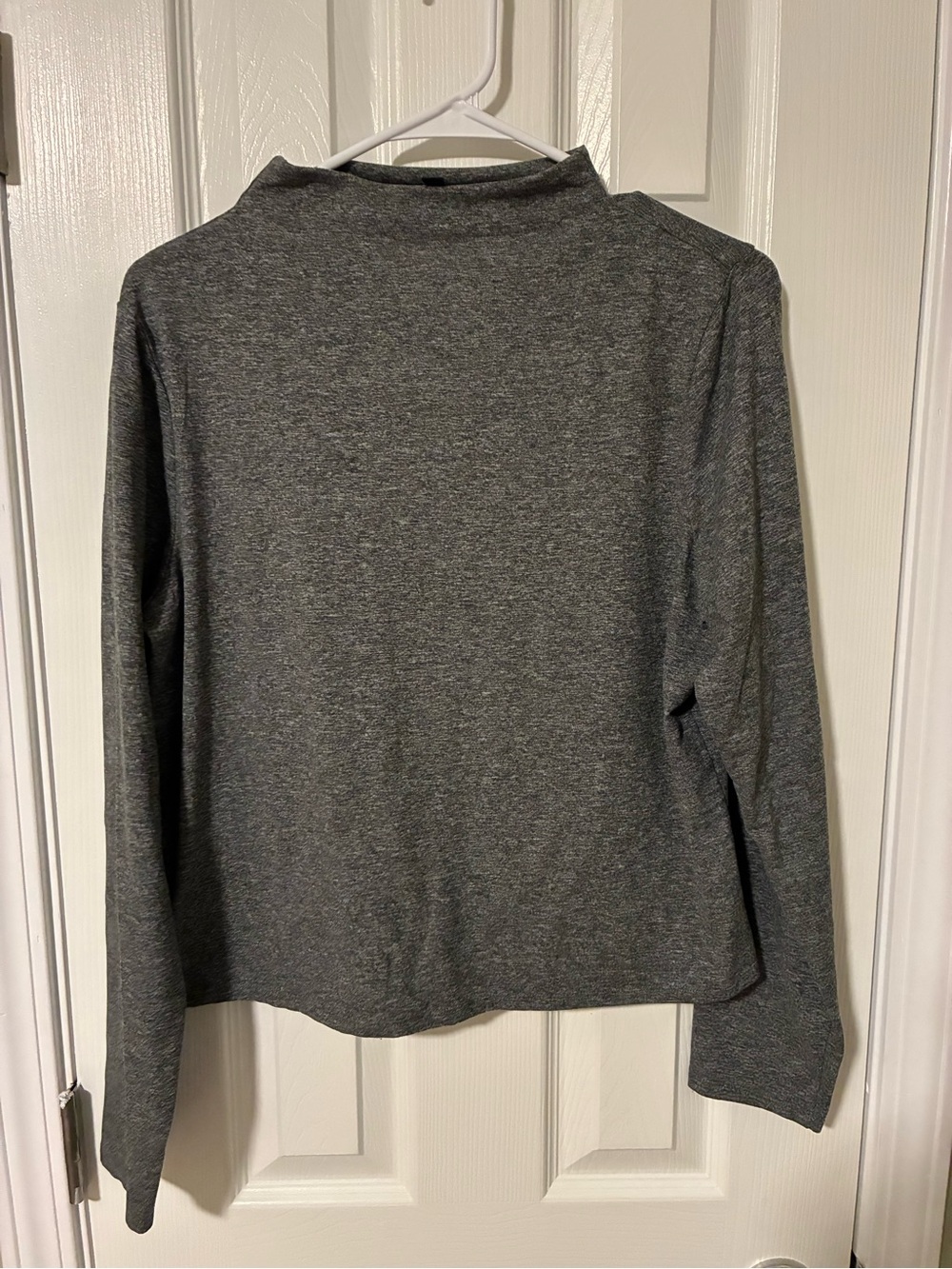Express Heather Gray Long-Sleeve Crewneck Top